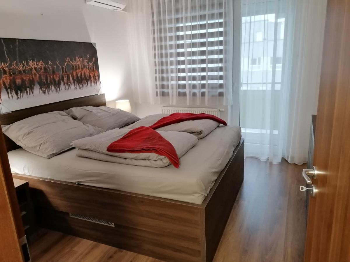 Foreta Bratislava Exteriör bild