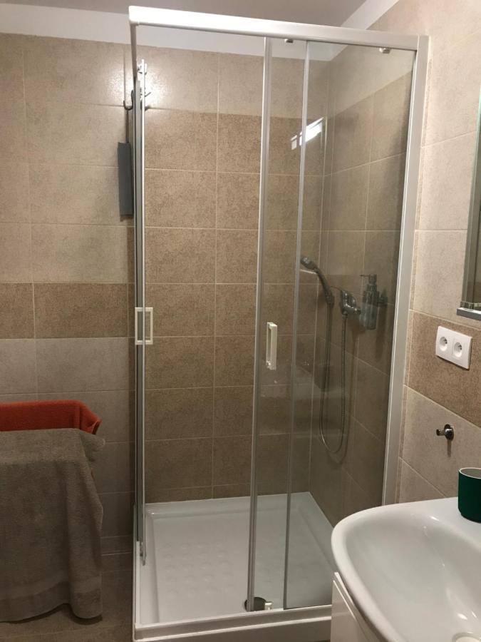 Foreta Bratislava Exteriör bild